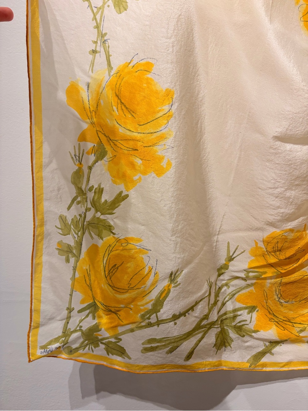 Vera Neumann Ladybug Signed Vintage Silk Scarf Yellow White Hand Rolled Japan - Picture 5 of 6